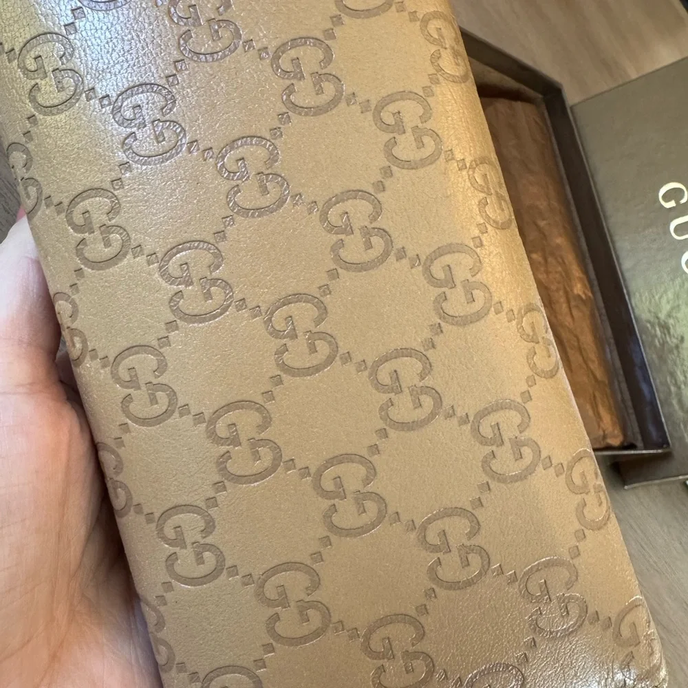 Gucci Gold Wallet - Picture 8 of 9